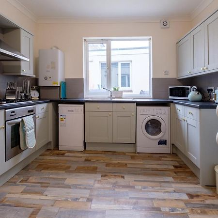 Luxury Living, Stylish Modern Apartment In The Heart Of Ryde Ryde  Εξωτερικό φωτογραφία