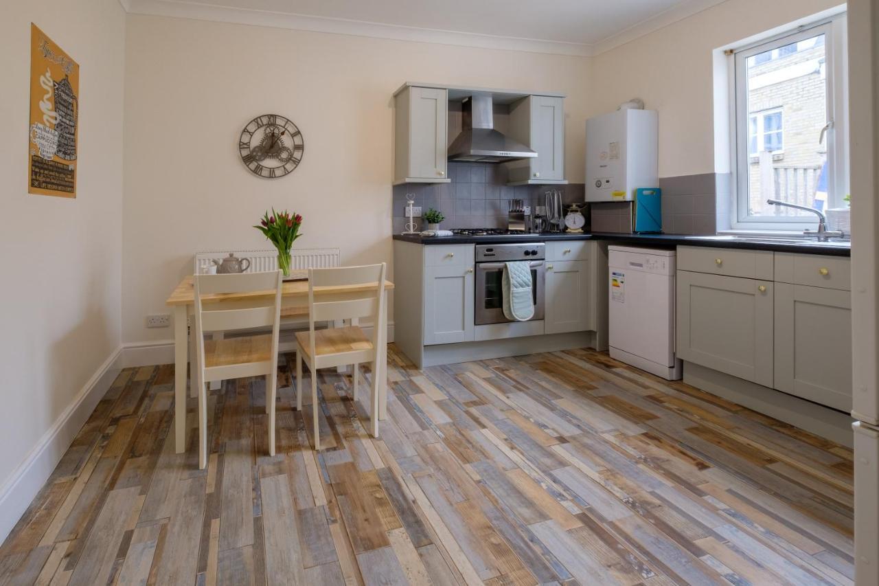 Luxury Living, Stylish Modern Apartment In The Heart Of Ryde Ryde  Εξωτερικό φωτογραφία